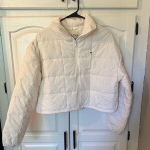 Women's Cropped Puffer Jacket; Love Tree Size Large; only wore a few times